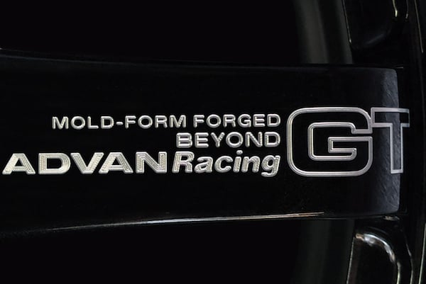 Advan Racing GT Beyond 18x9.5J 5 x120 ET45 Hyper Platinum Black - Image 3
